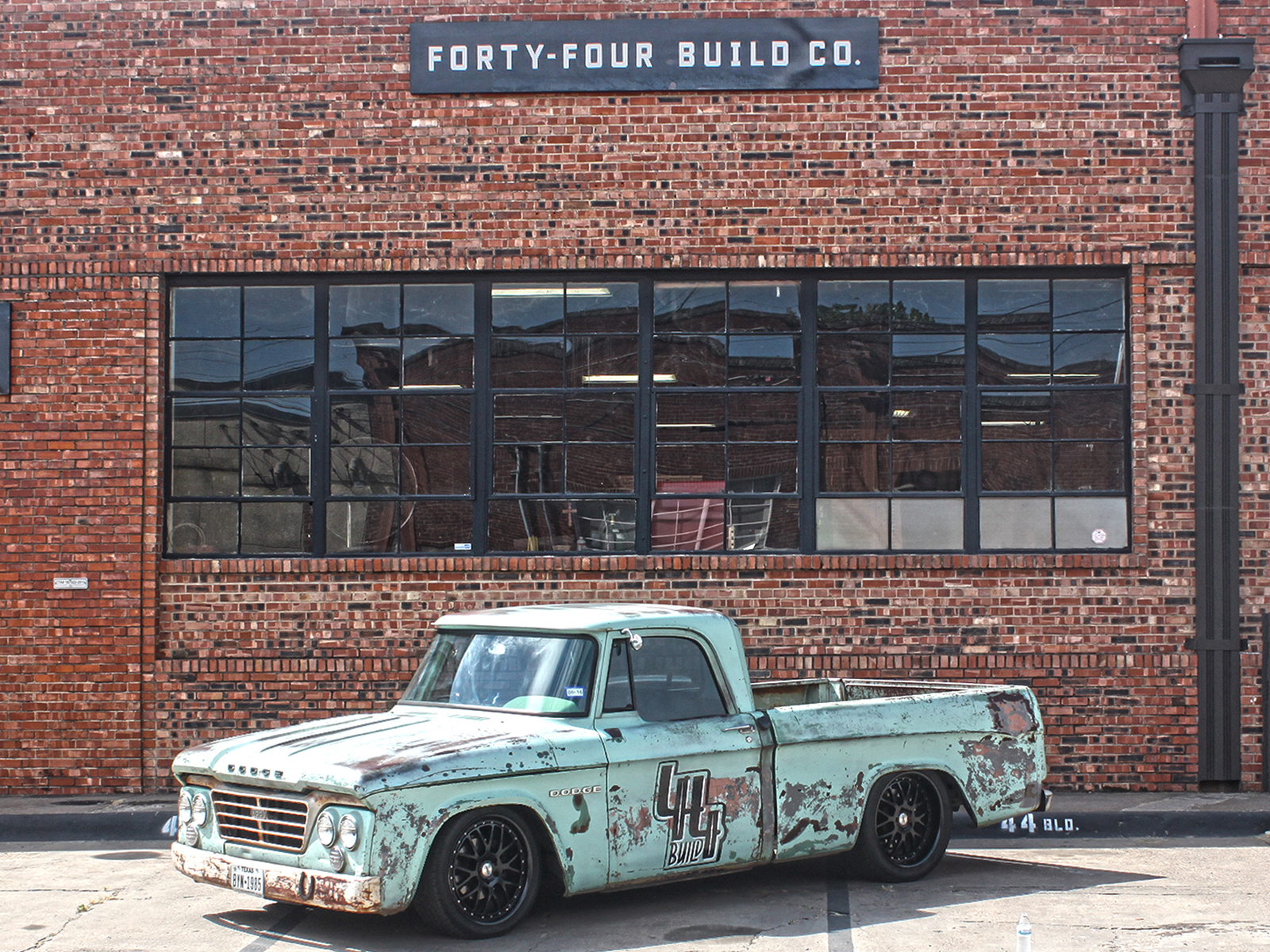 Dodge D100 Gas Monkey - HD Wallpaper 