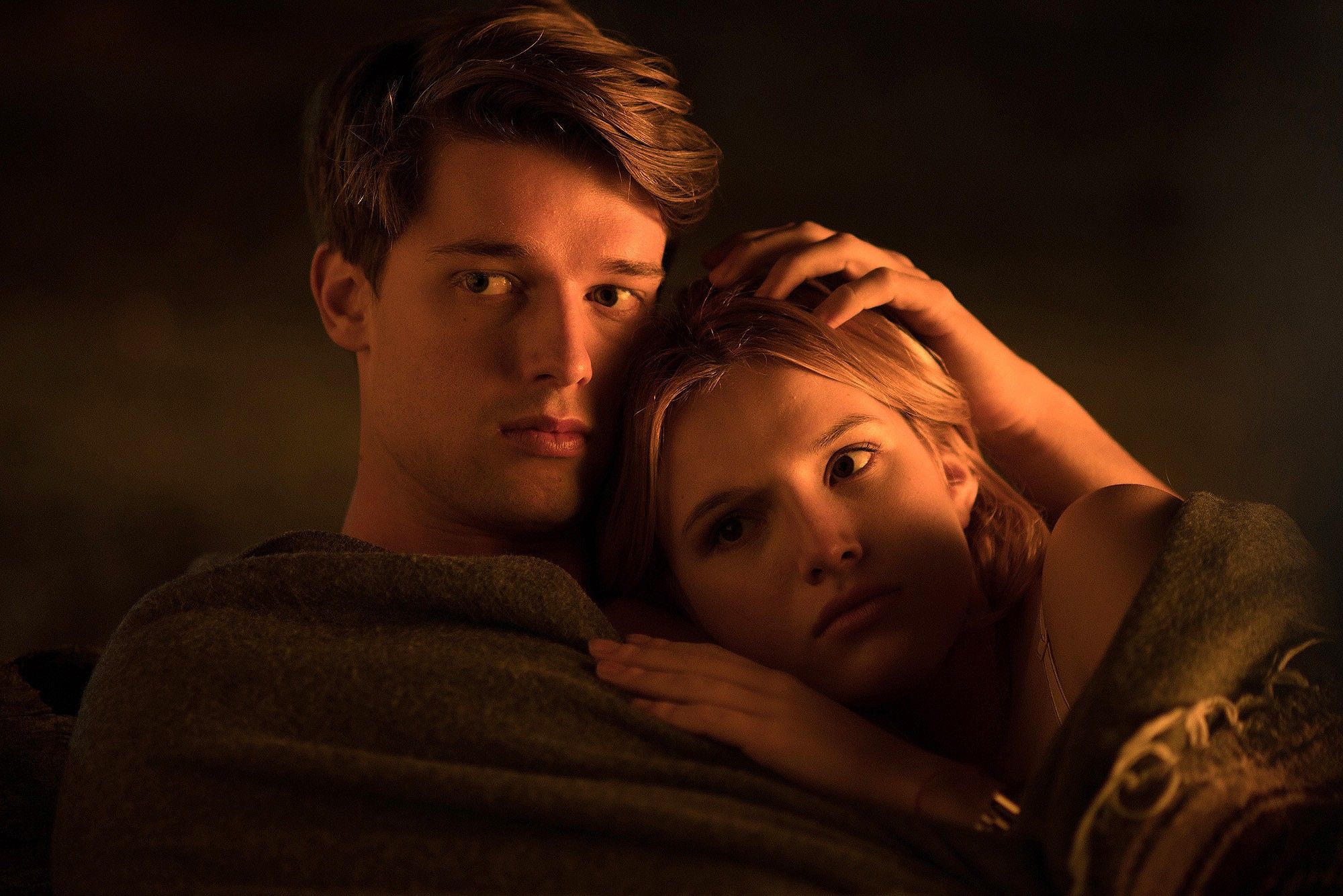 Katie And Charlie Midnight Sun - HD Wallpaper 