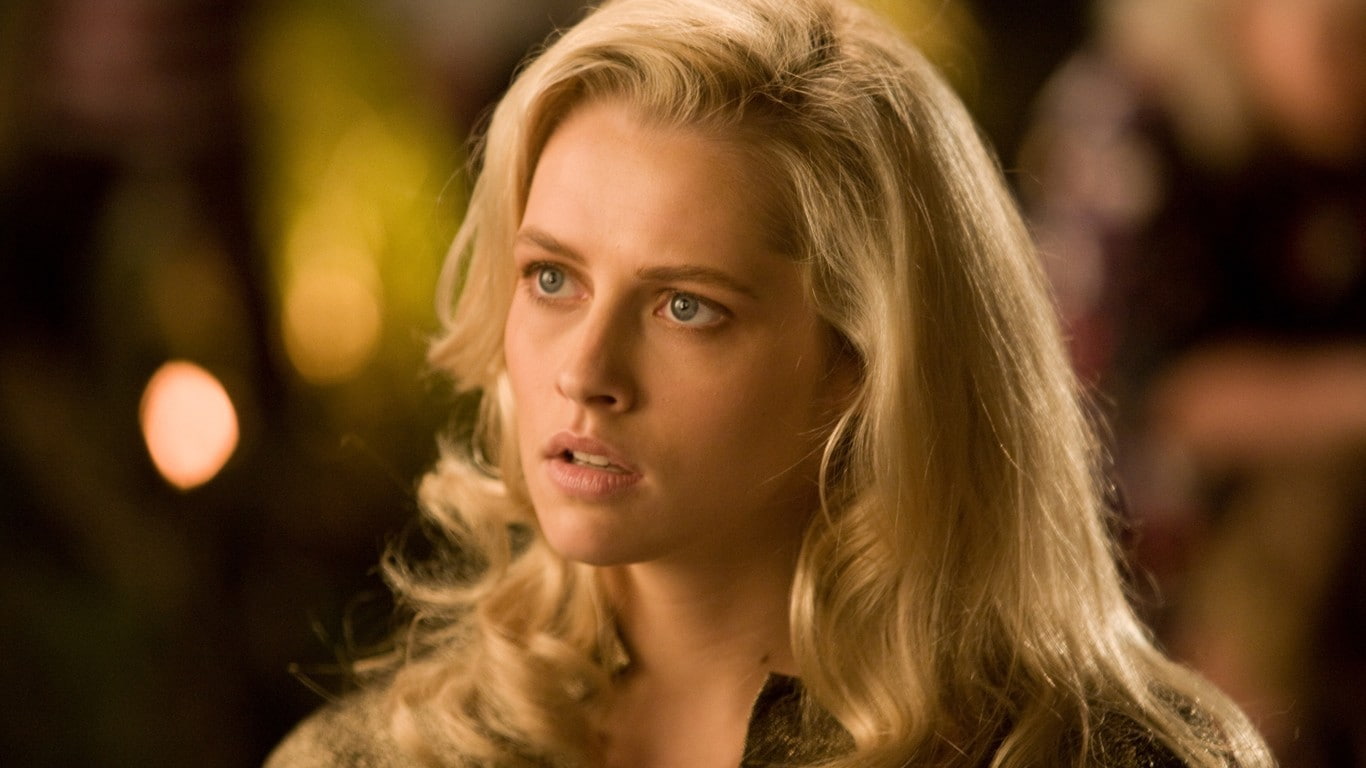 Teresa Palmer Take Me Home Tonight - HD Wallpaper 