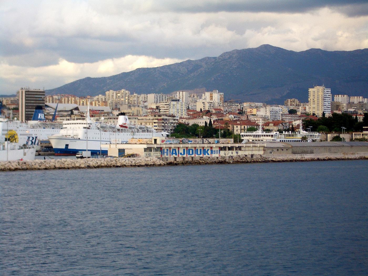 Cityscape - HD Wallpaper 