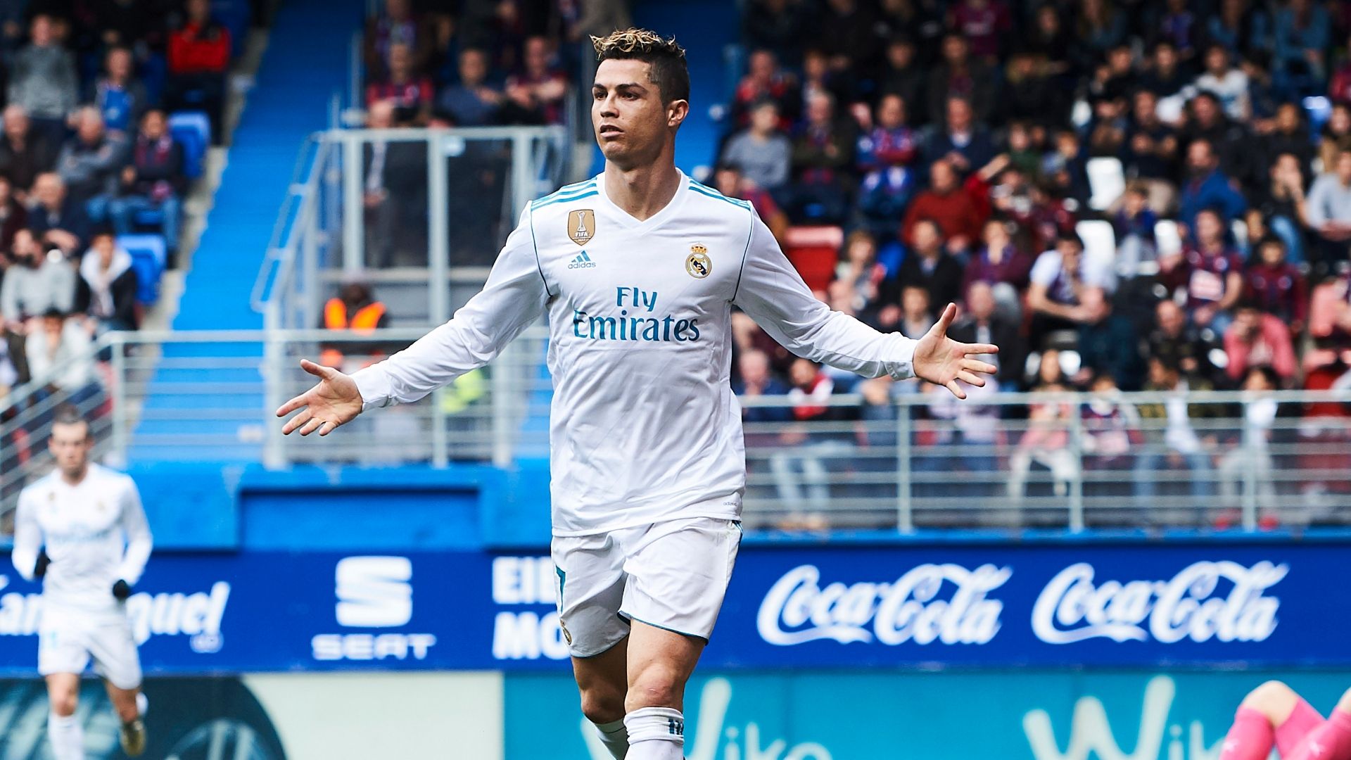 Madrid Links Surprise Hajduk Keeper Letica - Oriental Pearl Tower - HD Wallpaper 