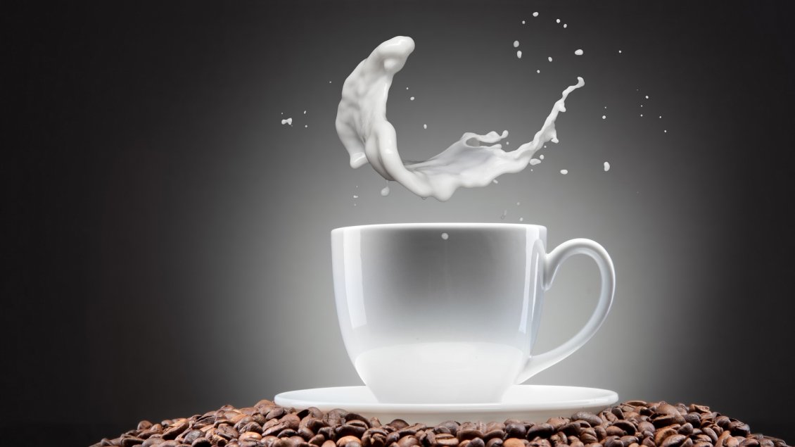 Download Wallpaper Milk Splash In A Cup Of Coffee - Coffee And Milk Hd - HD Wallpaper 