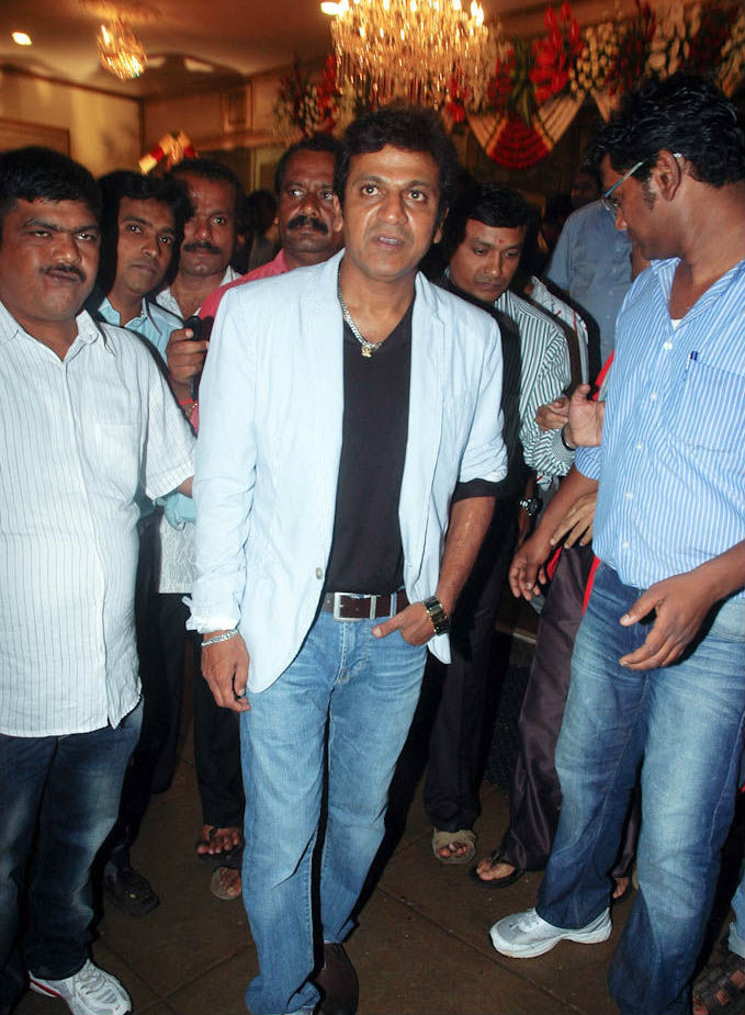 Rajkumar Grand Daughter Marriage Photos - Decoration - HD Wallpaper 