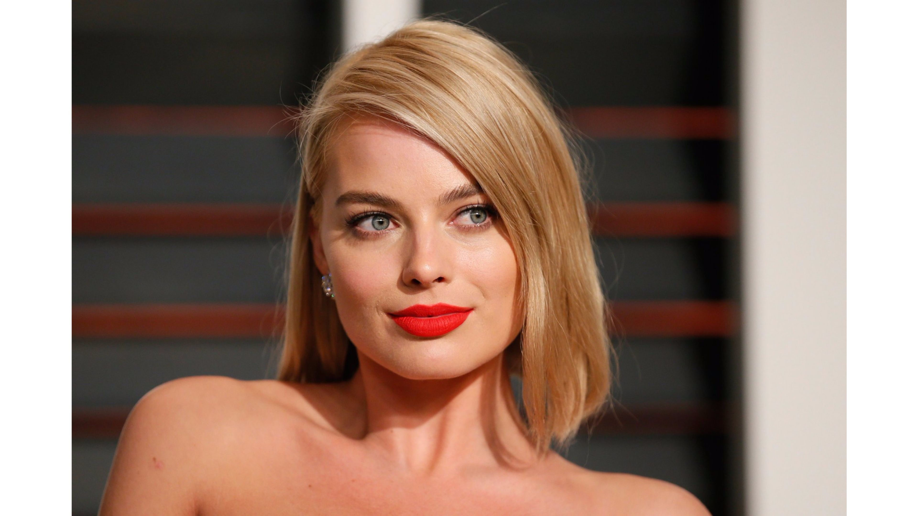 Legend Of Tarzan Hd Wallpapers 
 Data Src Download - Blue Eyes Red Lipstick - HD Wallpaper 