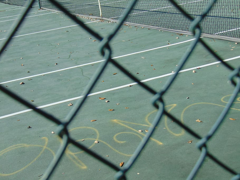 United States, Sarasota, Leaves, Graffiti, Tennis Court, - Shadow - HD Wallpaper 