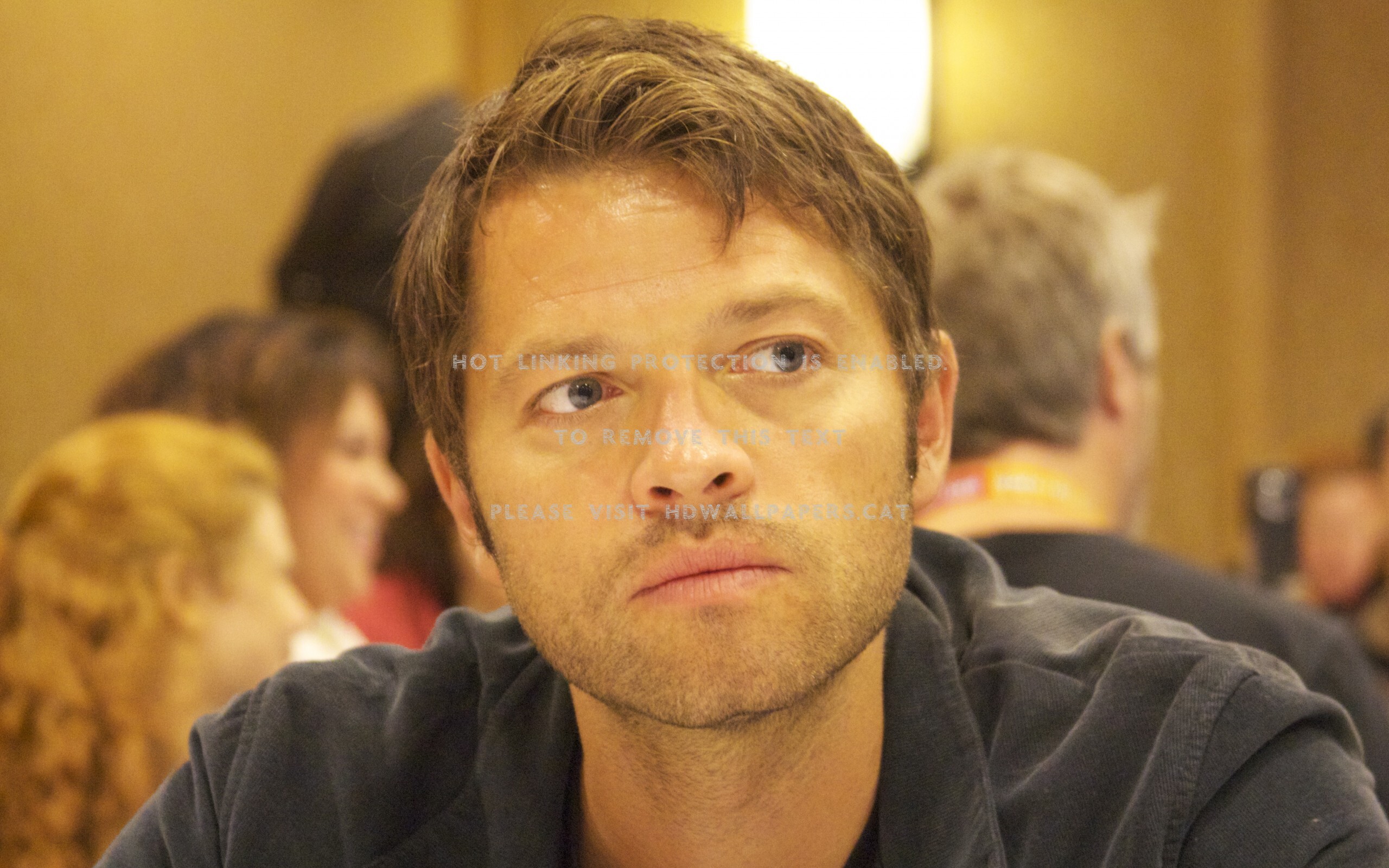 Misha Collins Angel Castiel Supernatural - Misha Collins Serious - HD Wallpaper 