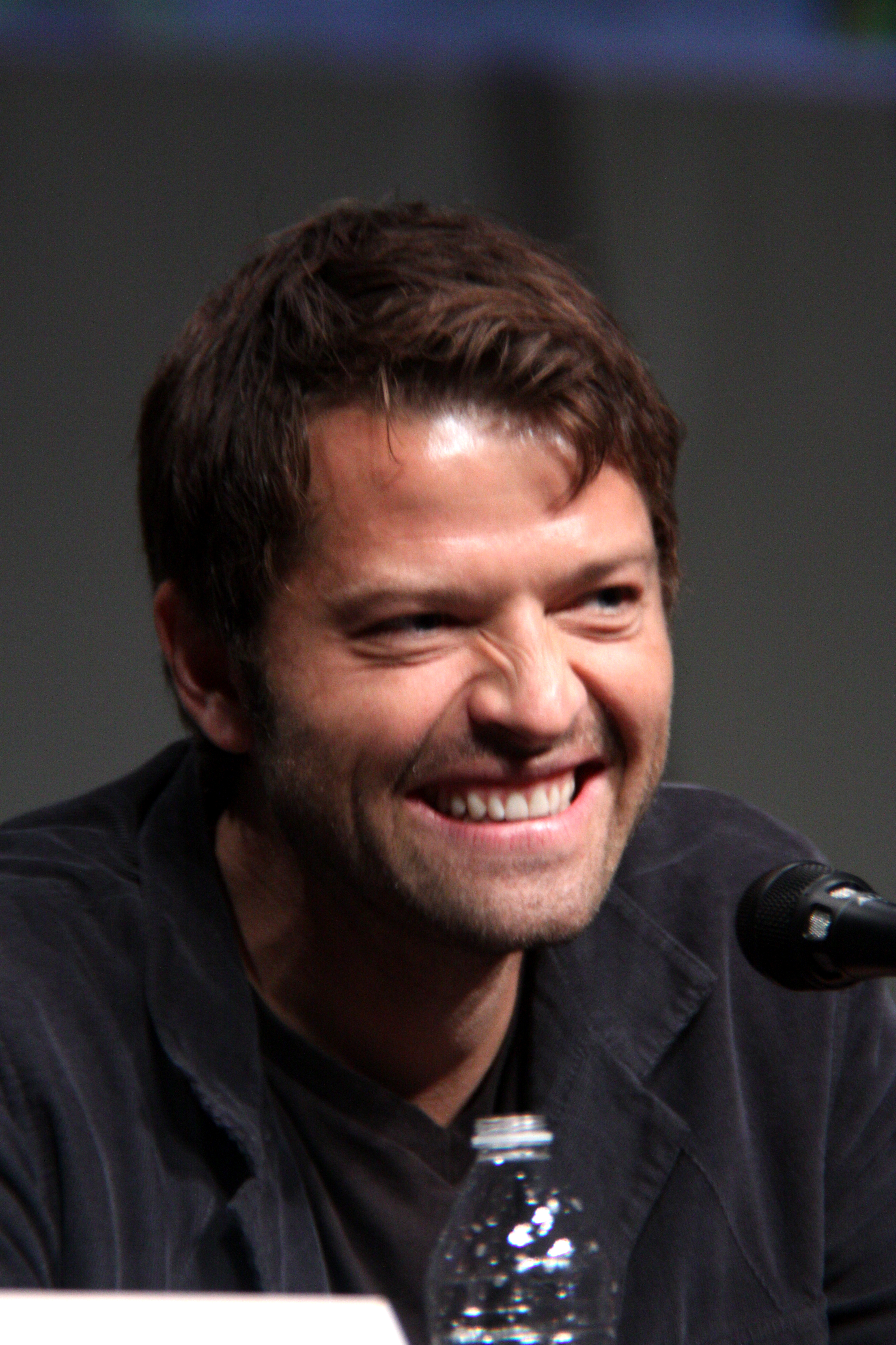 Misha Collins Smiling - HD Wallpaper 
