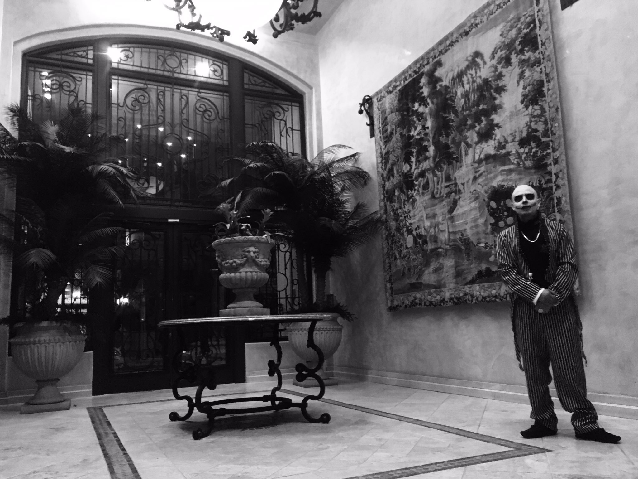 Monochrome - HD Wallpaper 