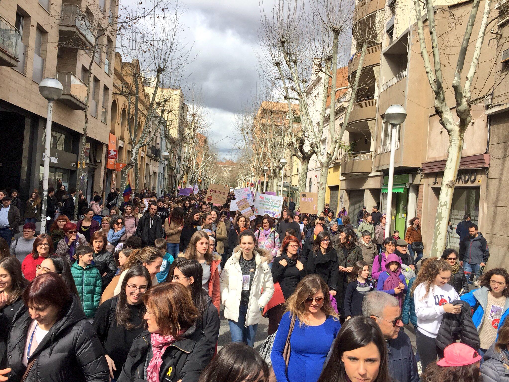 Wallpaper Feminista - Crowd - HD Wallpaper 