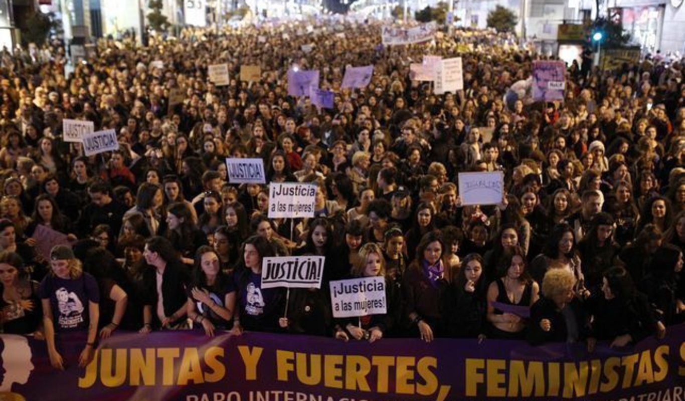 Cibeles Huelga 8m - HD Wallpaper 