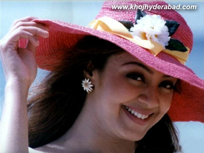 Jyothika Cute Images Hd - HD Wallpaper 