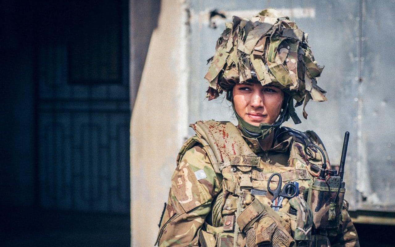 Michelle Keegan In Army Show - HD Wallpaper 