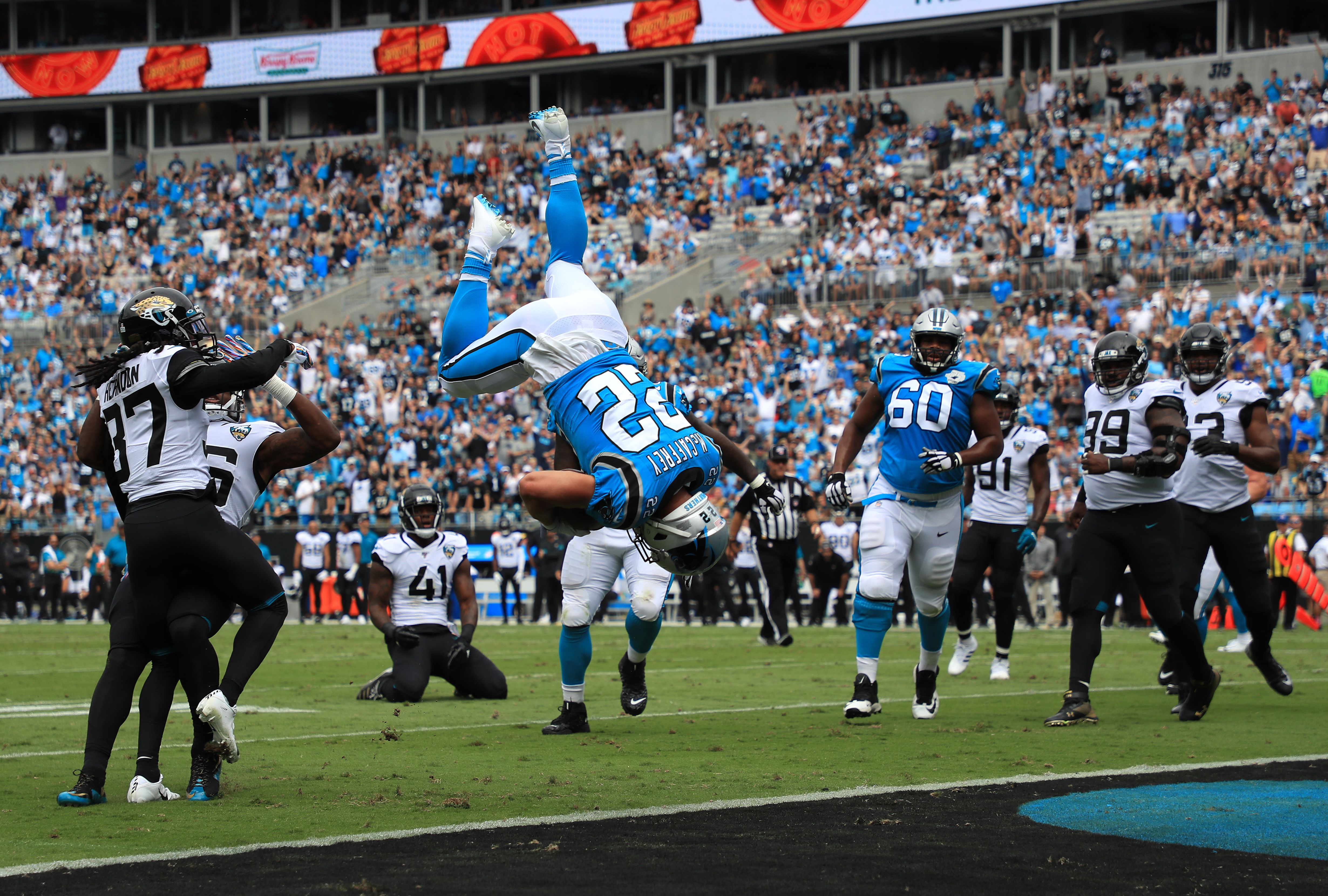 Christian Mccaffrey Was Flipped Into The End Zone Last - Christian Mccaffrey Touchdown Vs Jags - HD Wallpaper 