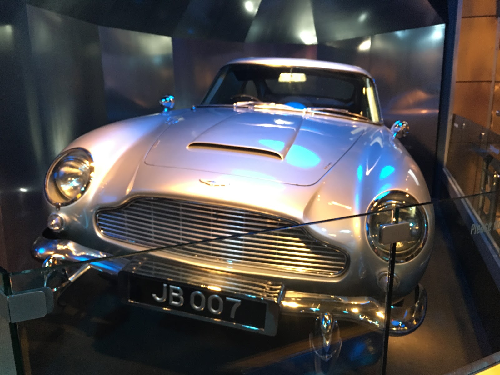 Aston Martin Db5 - HD Wallpaper 