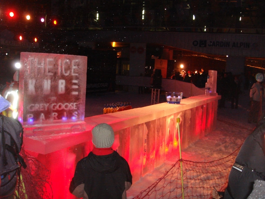 Recall Agency For Grey Goose - Night - HD Wallpaper 