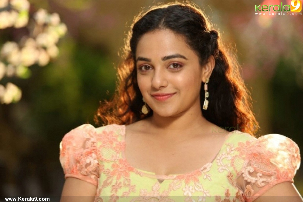 Mudinja Ivana Pudi Movie Nithya Menon Pics 846 - Nithya Menen Mudinja Ivana Pudi - HD Wallpaper 