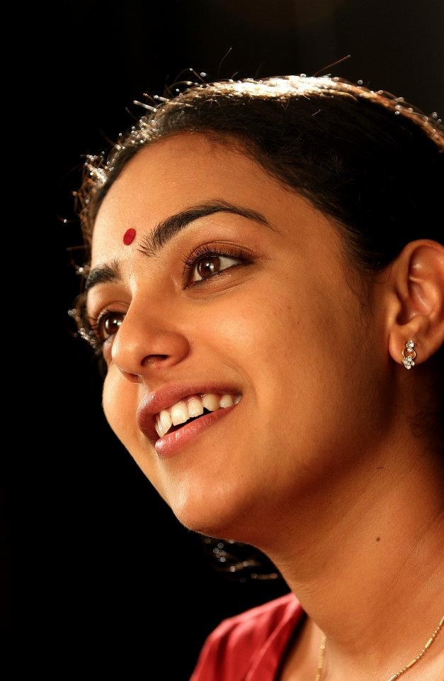 Nithya Menon Close Up Hd - HD Wallpaper 