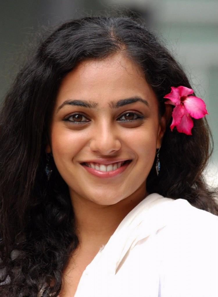 Nithya Menon Close Up - HD Wallpaper 