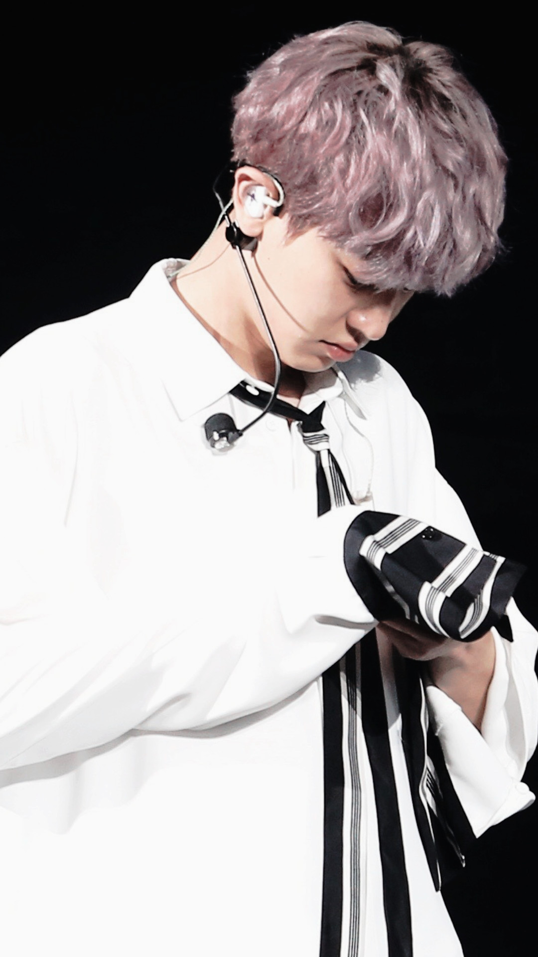Happychanyeolday Chanyeol Exo Kpop Locks Exo Wallpaper - Headphones - HD Wallpaper 