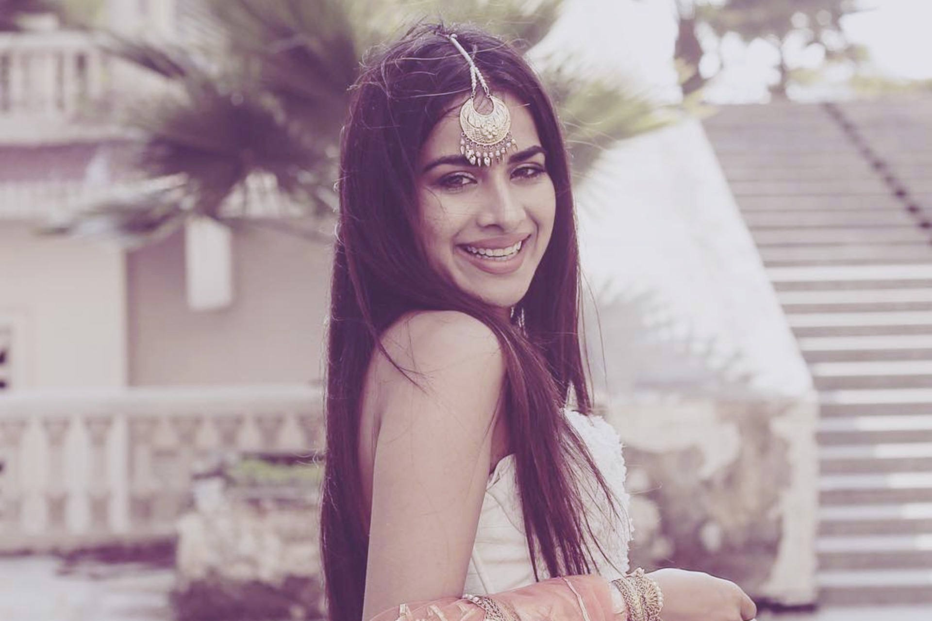 Punjabi Model Sara Gurpal - HD Wallpaper 