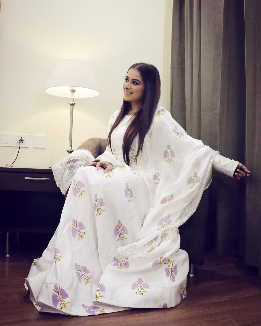 Saree Sara Gurpal - HD Wallpaper 