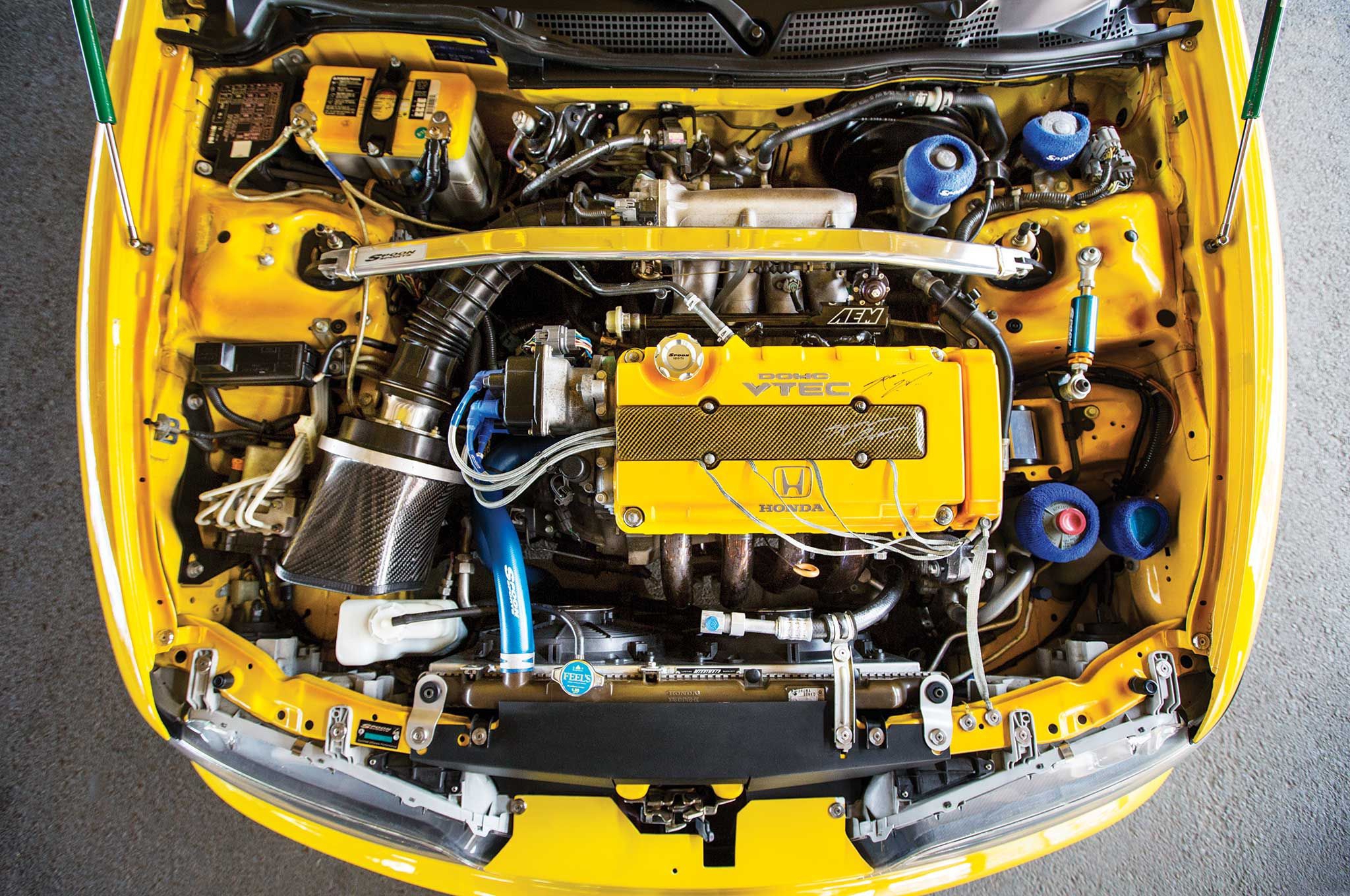Acura Integra Type R Wallpaper - Yellow B18c Valve Cover - HD Wallpaper 
