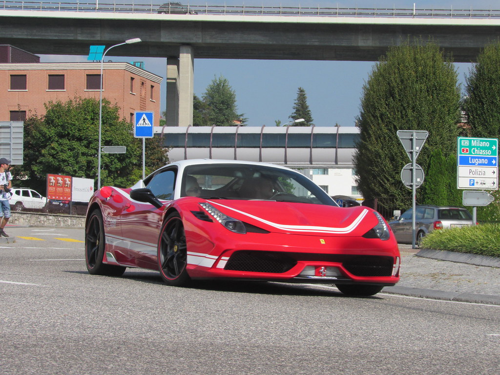 Ferrari 458 - HD Wallpaper 