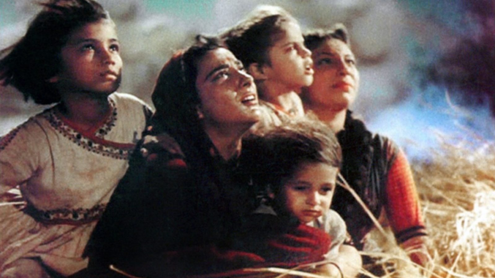 Why Bollywood Has A Gender Problem Needing Attention - Mother India 1957 Mehboob Khan - HD Wallpaper 