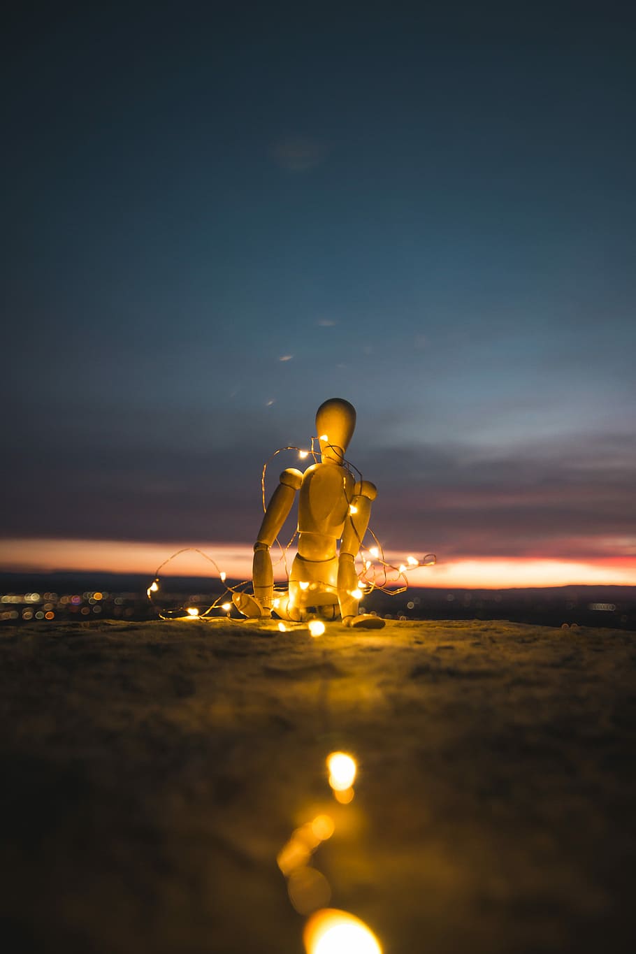 Marionette Doll On Stand With Led String Lights, Mannequin - Gautama Buddha - HD Wallpaper 