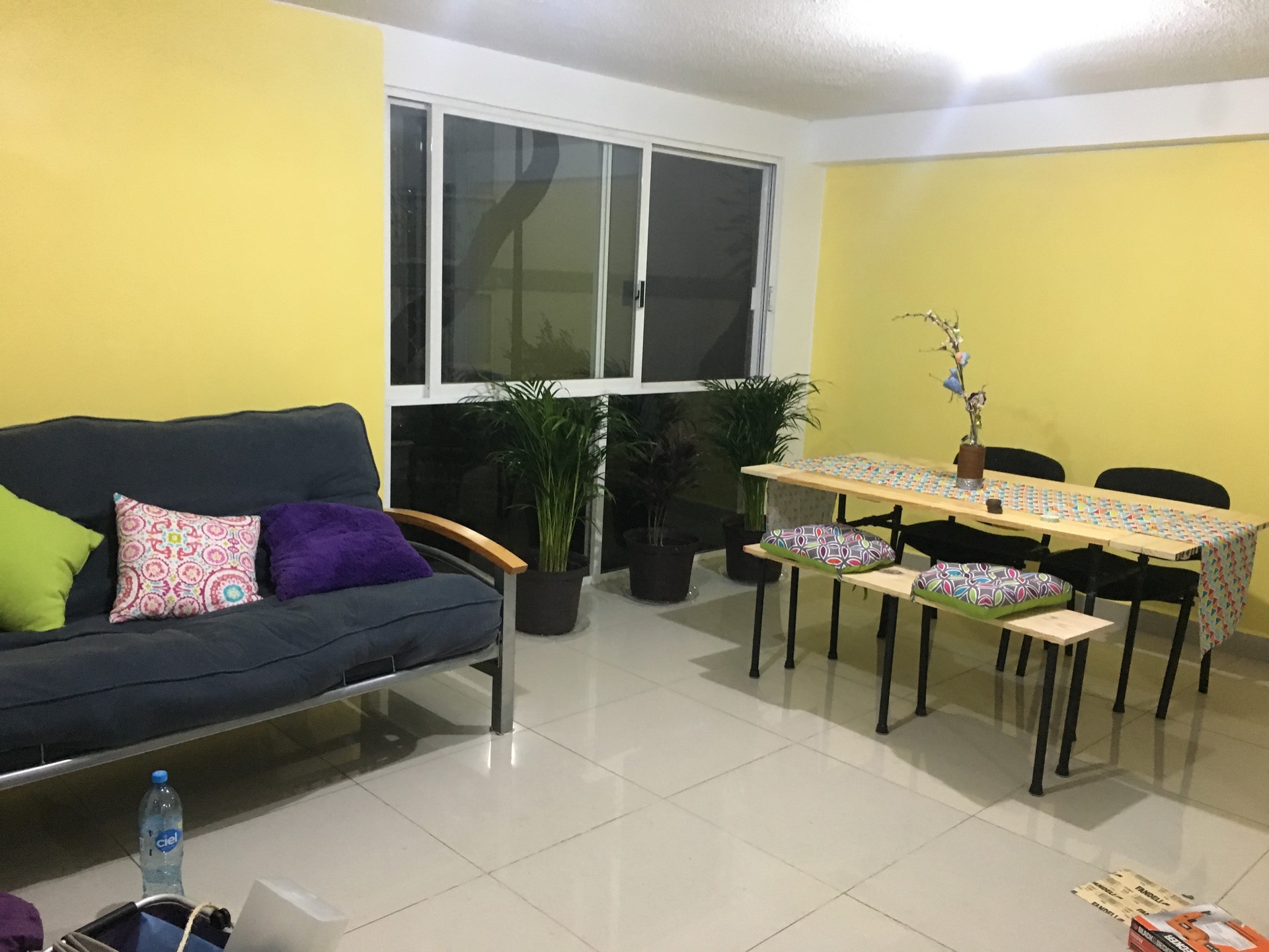 Shared Apartment Near Cu Unam - Sofa Bed - HD Wallpaper 