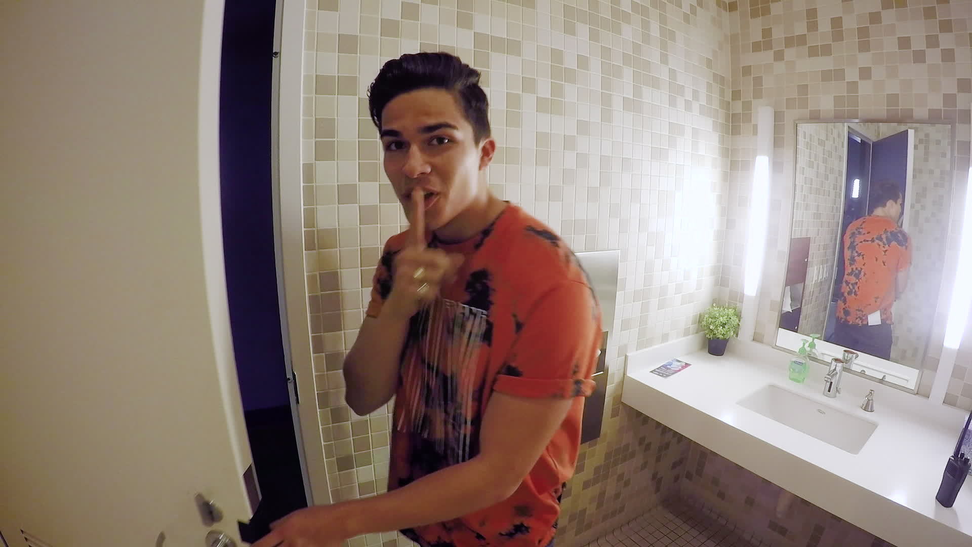 Bathroom - HD Wallpaper 