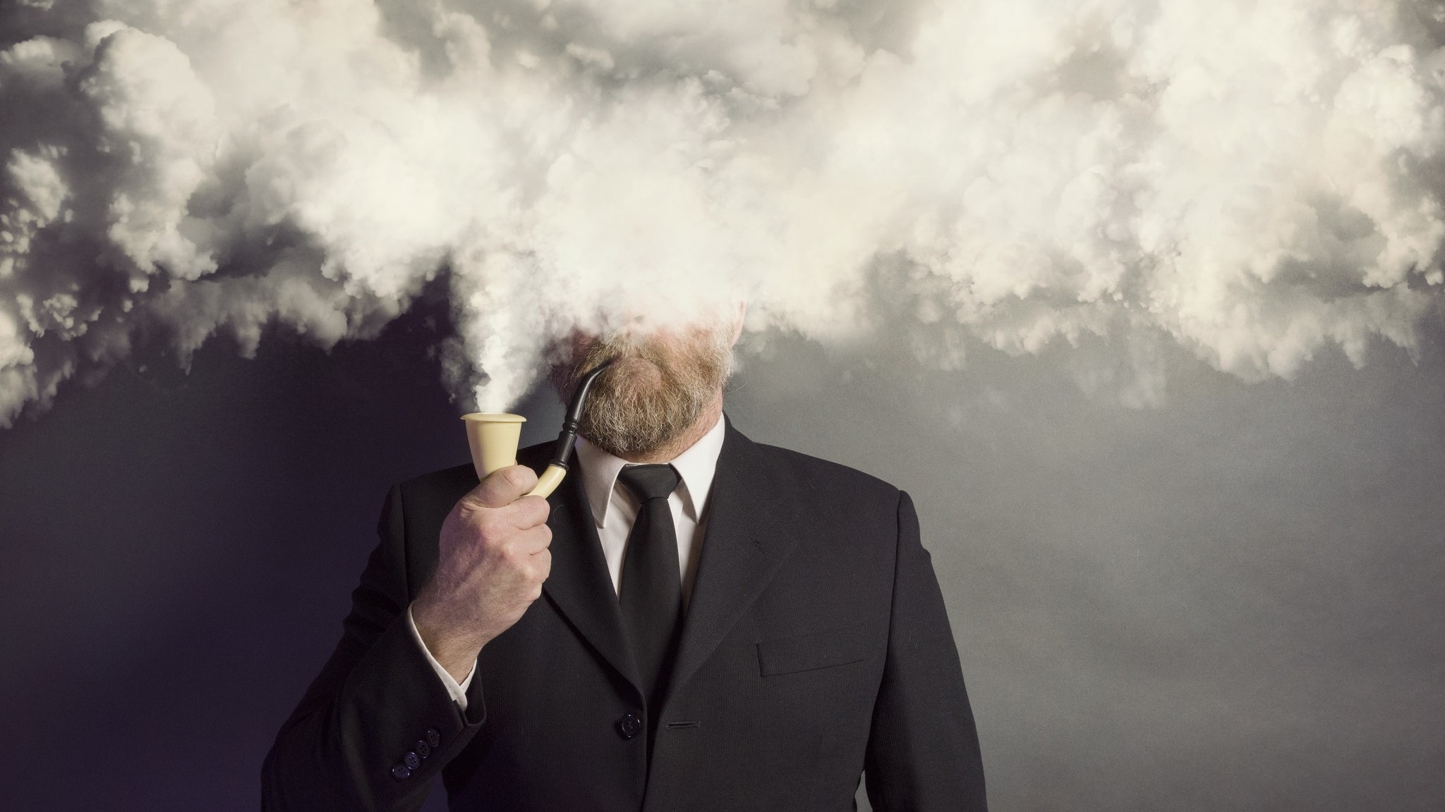 Man In Suit Wallpaper Hd - HD Wallpaper 