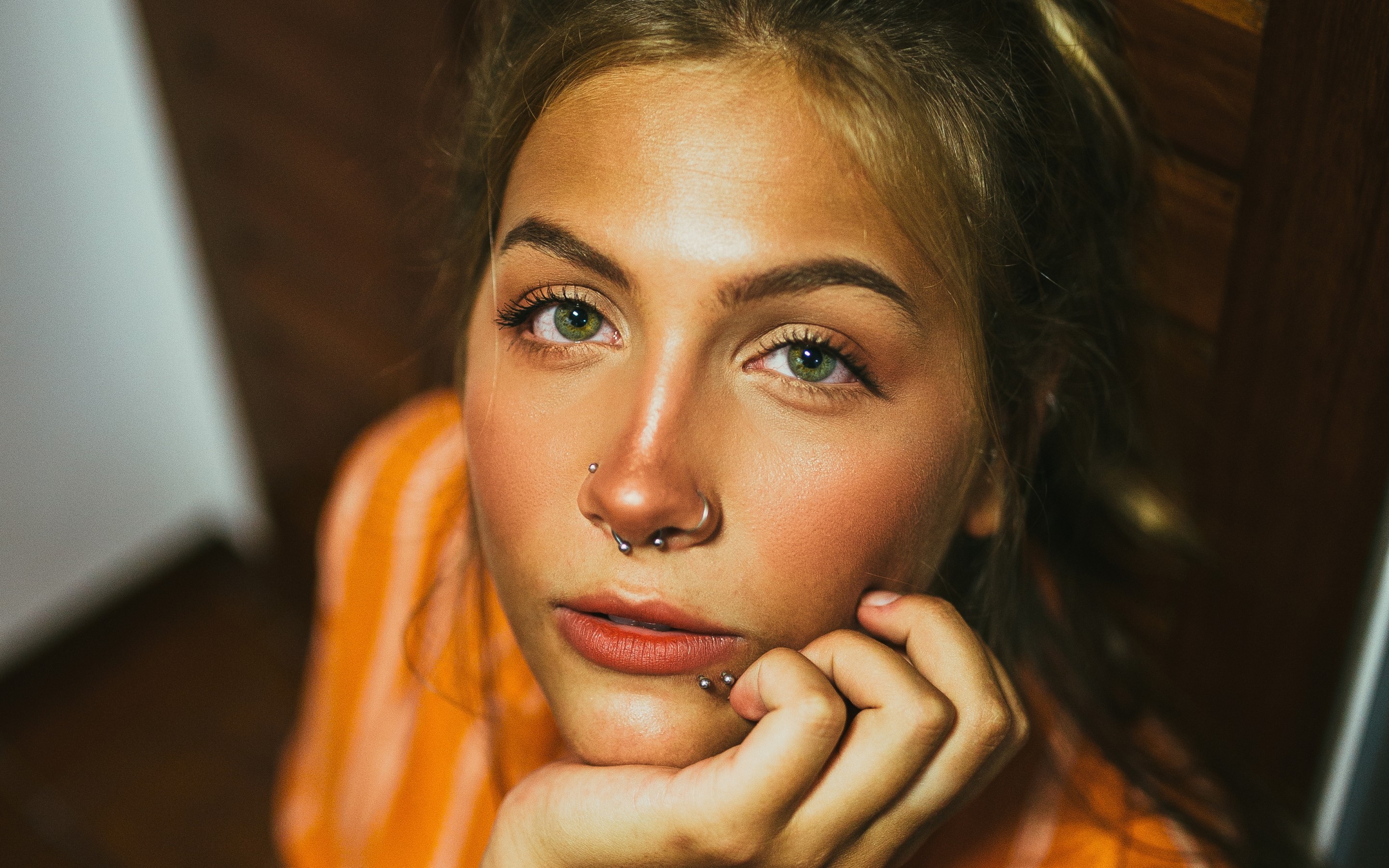 Attractive Woman, Piercing, Green Eyes, Model - Eye Color - HD Wallpaper 