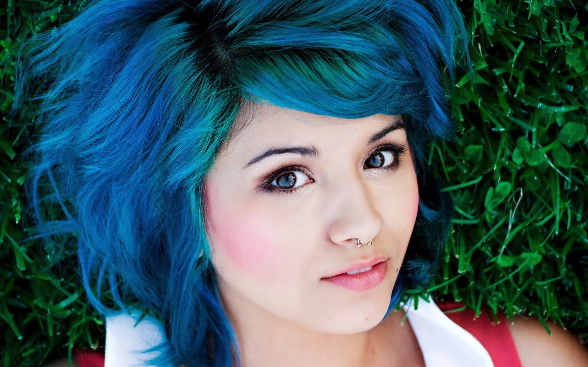 Girls With Blue Hair And Piercing - HD Wallpaper 