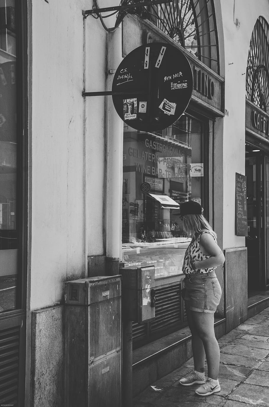 Palermo, Italy, Girl, Girlfriend, Food, Couplegoal, - Monochrome - HD Wallpaper 