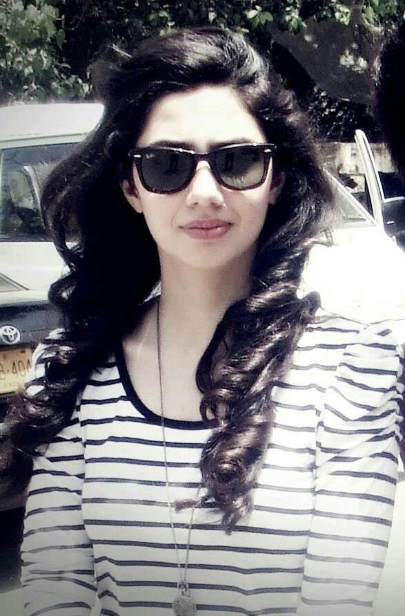 The Most Beautiful Pakistani Actress Of 2012 Wallpaper - Mahira Khan New Pic Hd - HD Wallpaper 