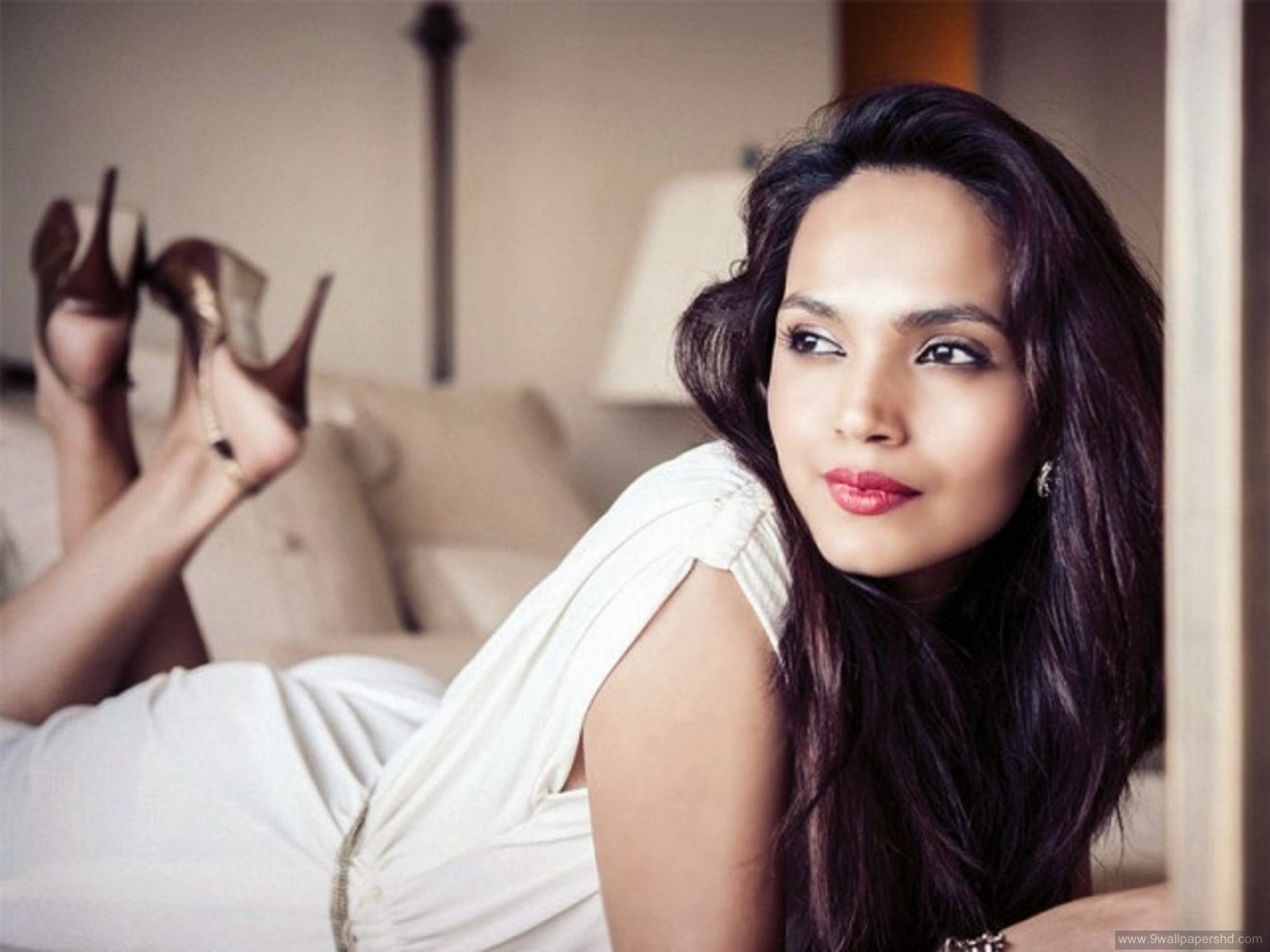 Image For Pakistani Actress Aamina Sheikh Wallpapers - Aamina Sheikh Hot - HD Wallpaper 