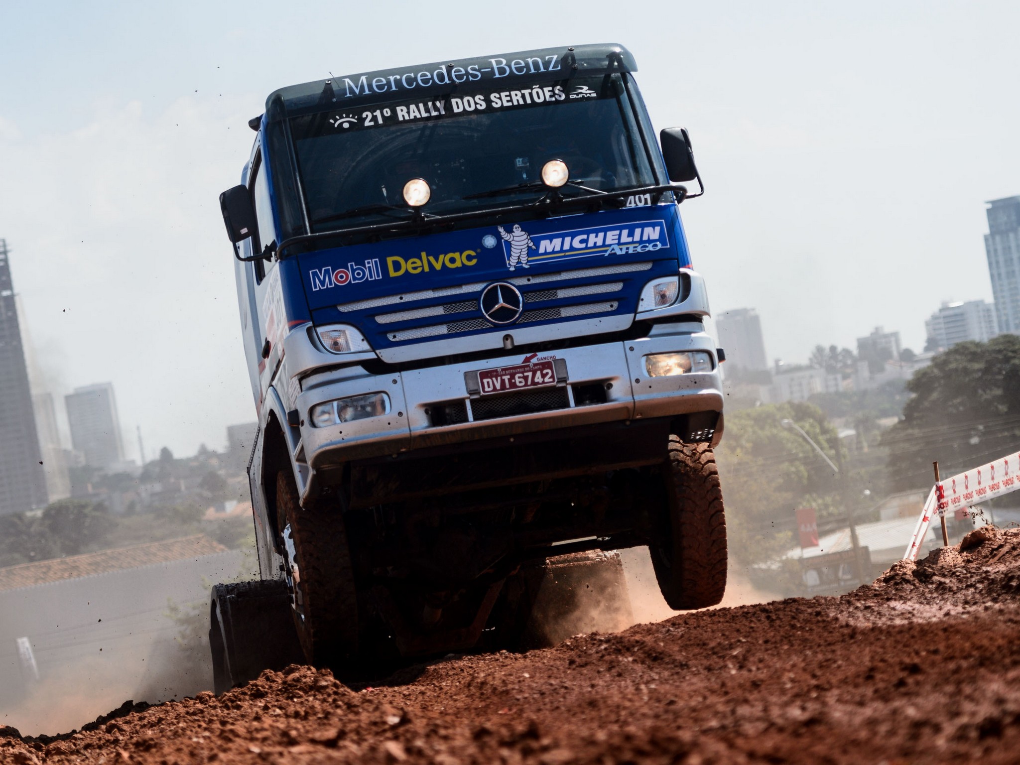Atego New Off Road - HD Wallpaper 