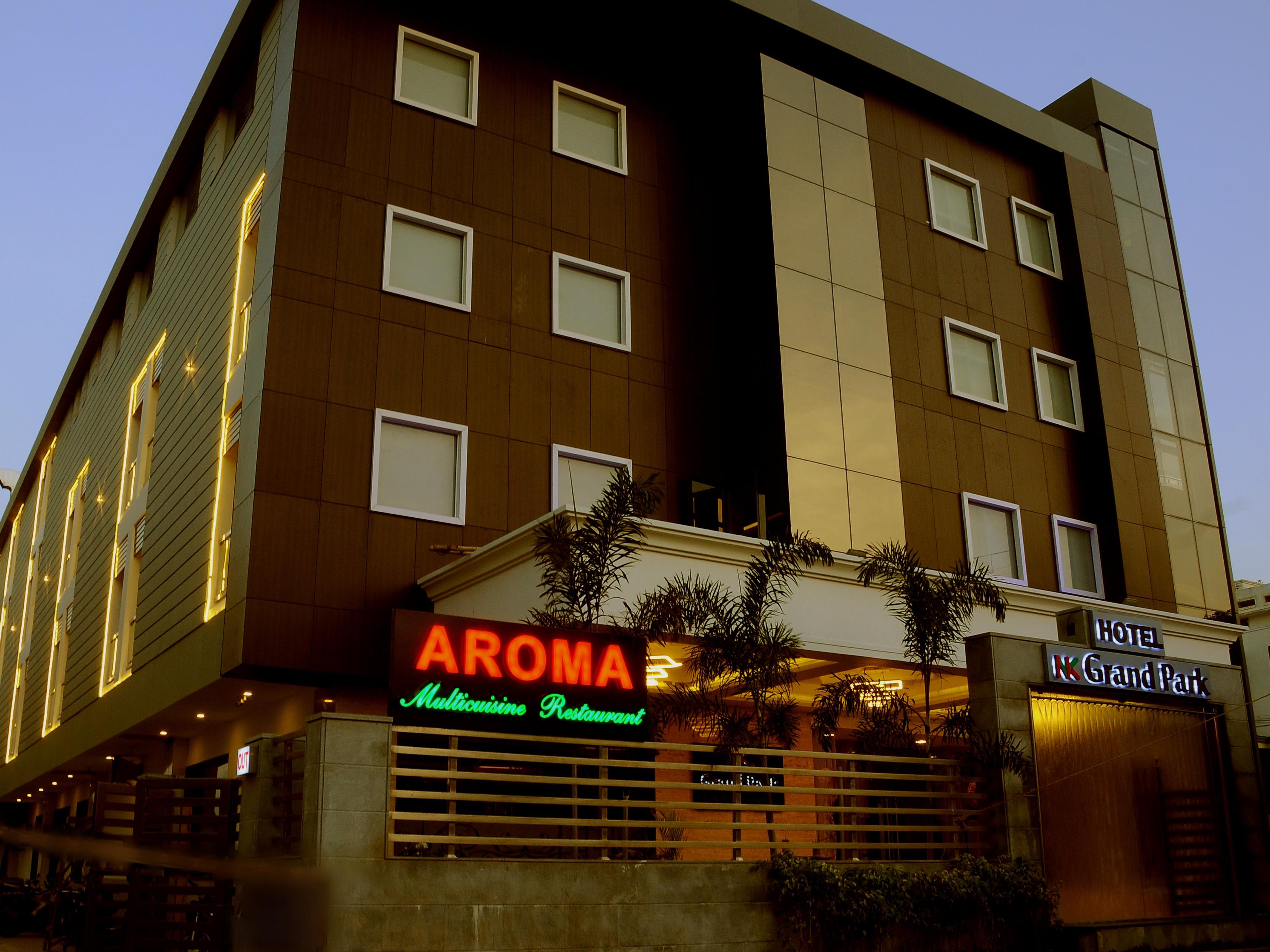 Hotel Nk Grand Park - HD Wallpaper 