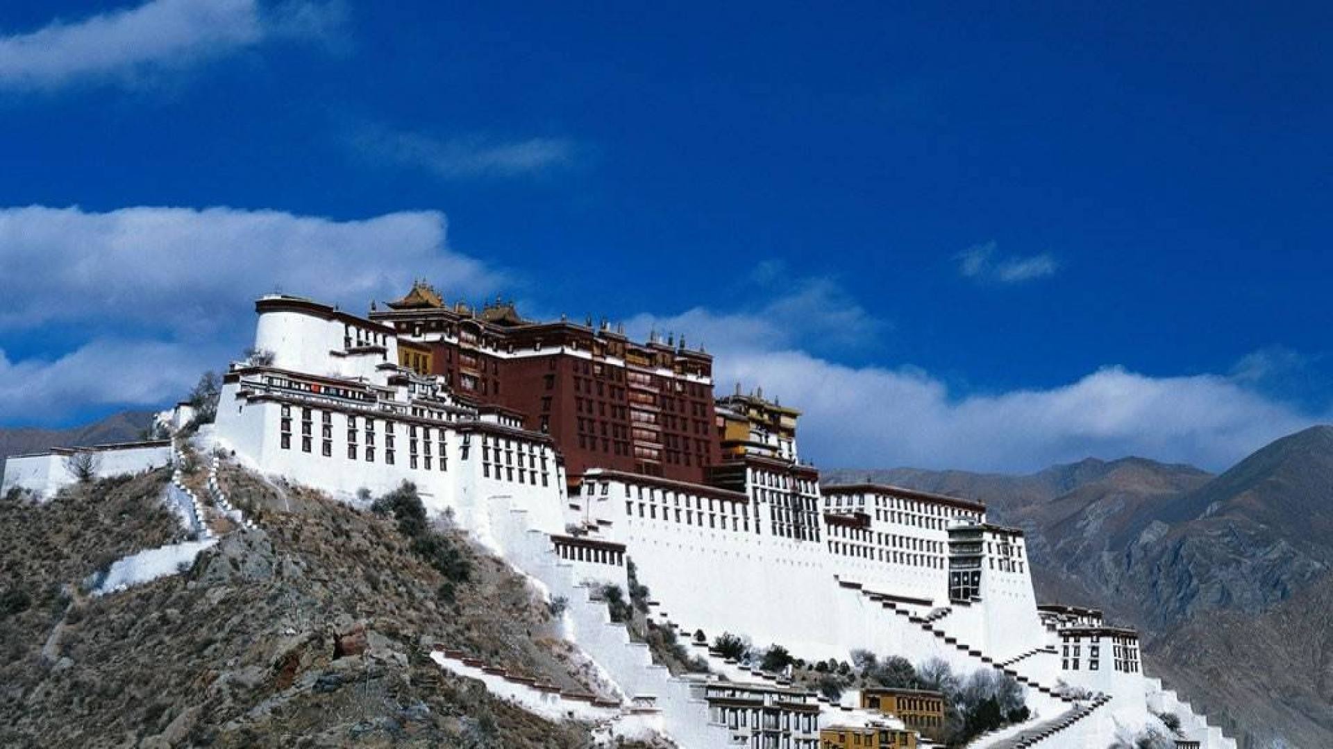 Om Mani Padme Hum Wallpaper Ã Tibetan Wallpapers 
 - Potala Palace - HD Wallpaper 