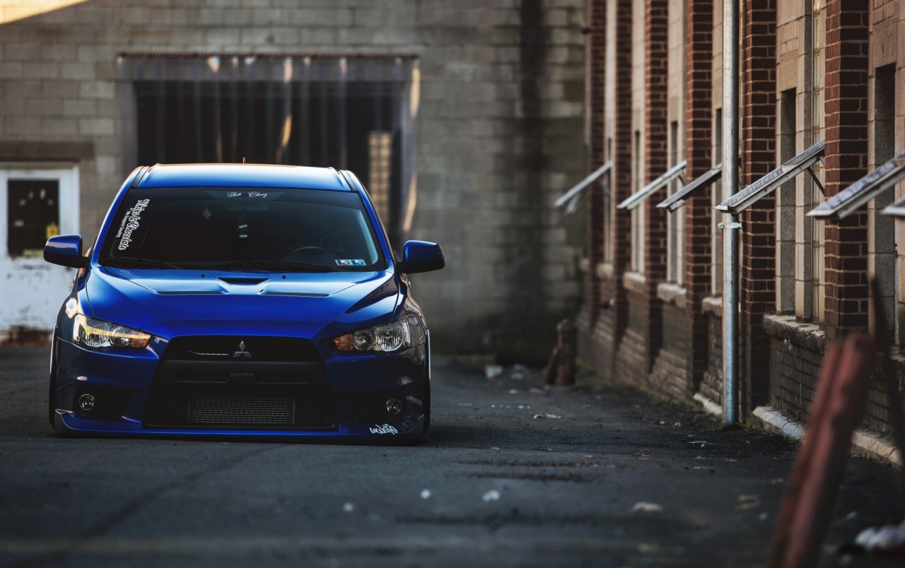 Blue Mitsubishi Lancer Evolution X Wallpapers - Mitsubishi Lancer Evo X - HD Wallpaper 