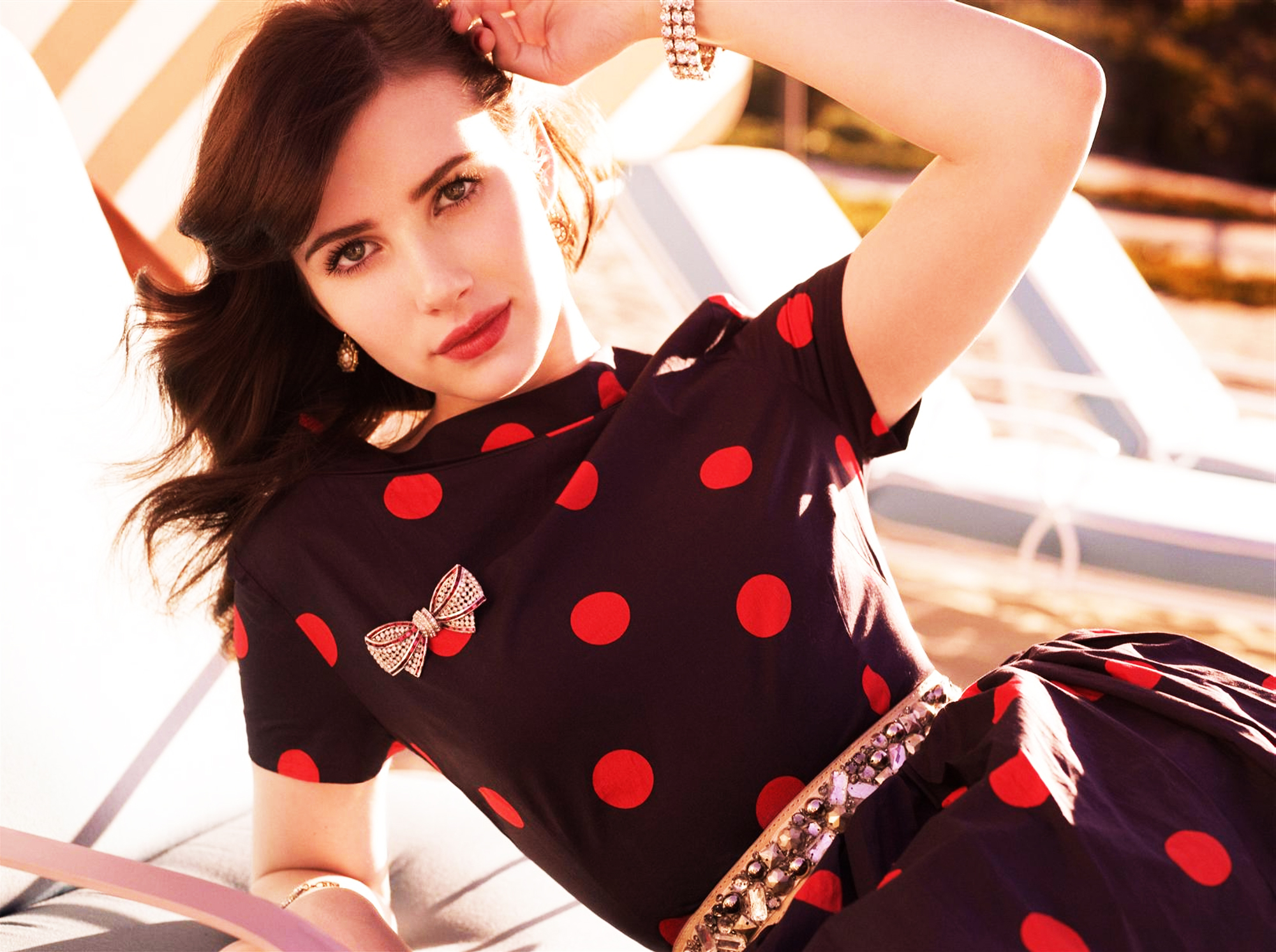 Teen Vogue - HD Wallpaper 