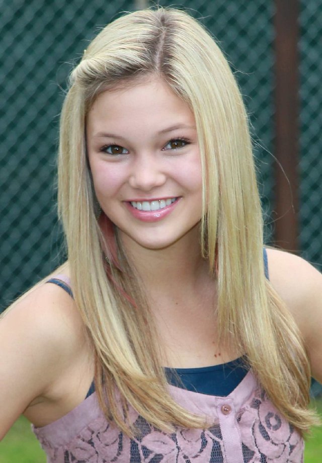 Olivia Holt 2011 Kickin - HD Wallpaper 