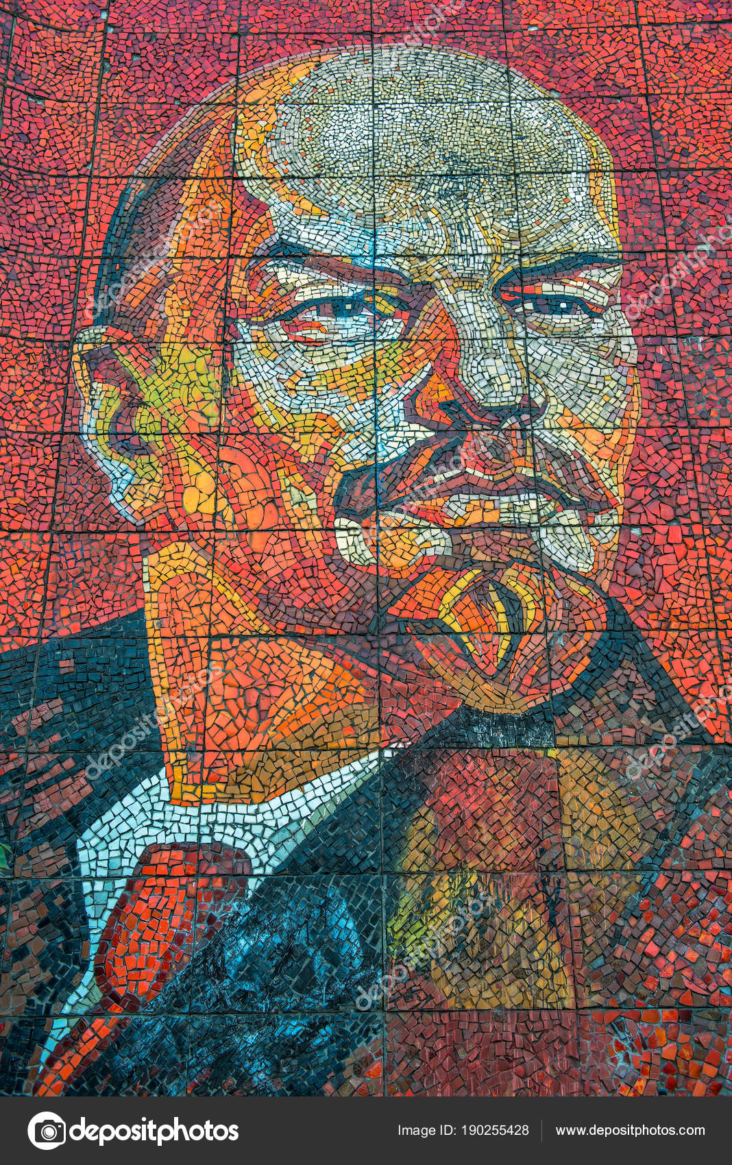 Vladimir Lenin - HD Wallpaper 