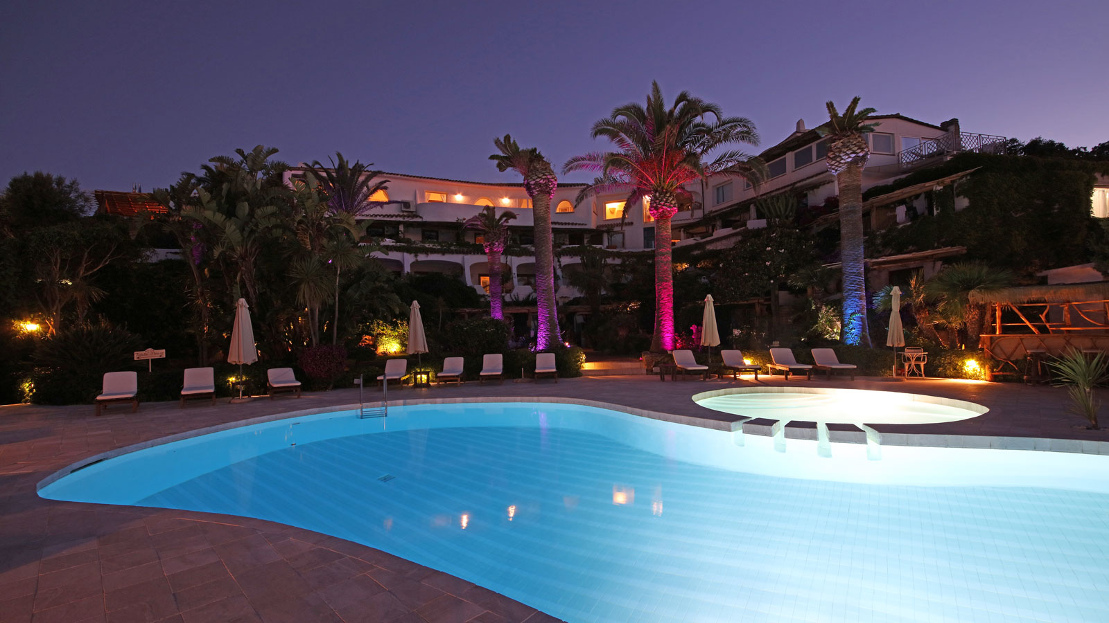 Flowers - Resort - HD Wallpaper 