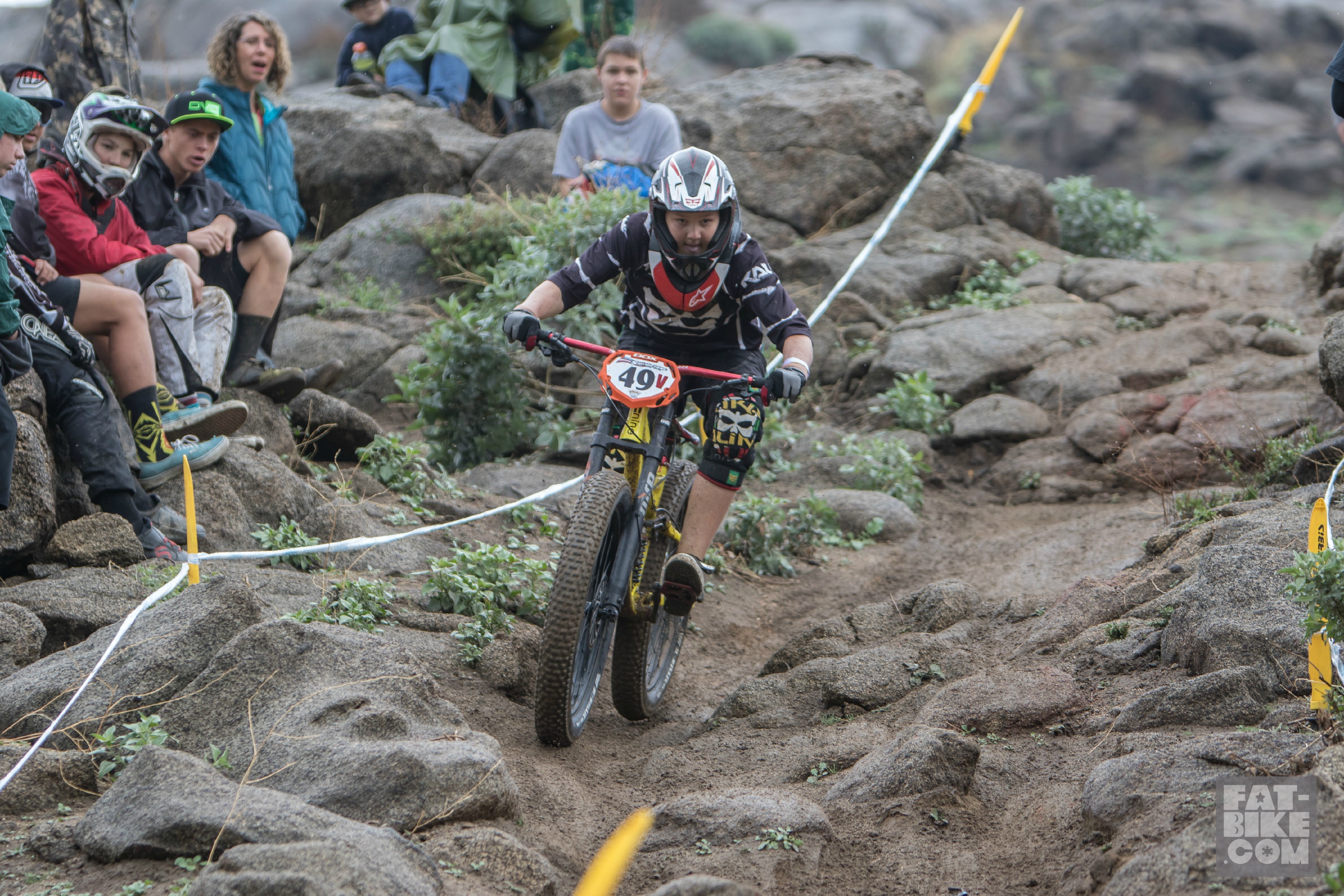 Downhill Mountain Biking - HD Wallpaper 