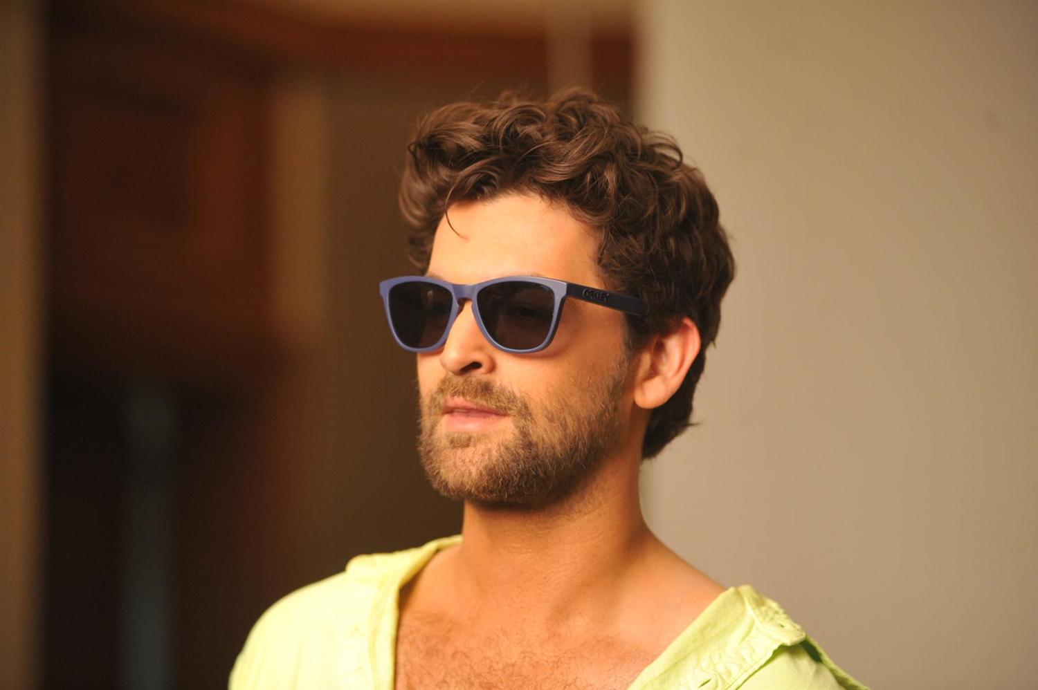 Neil Nitin Mukesh Hd - HD Wallpaper 