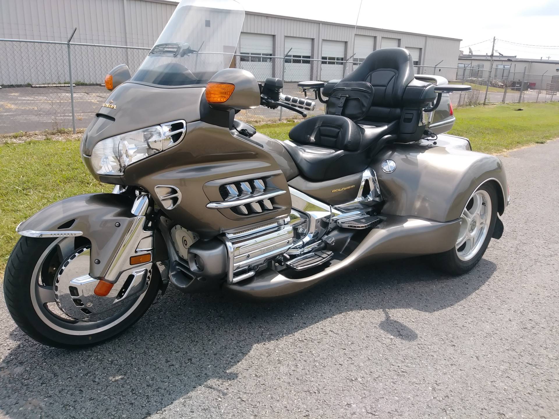 Sidecar - HD Wallpaper 
