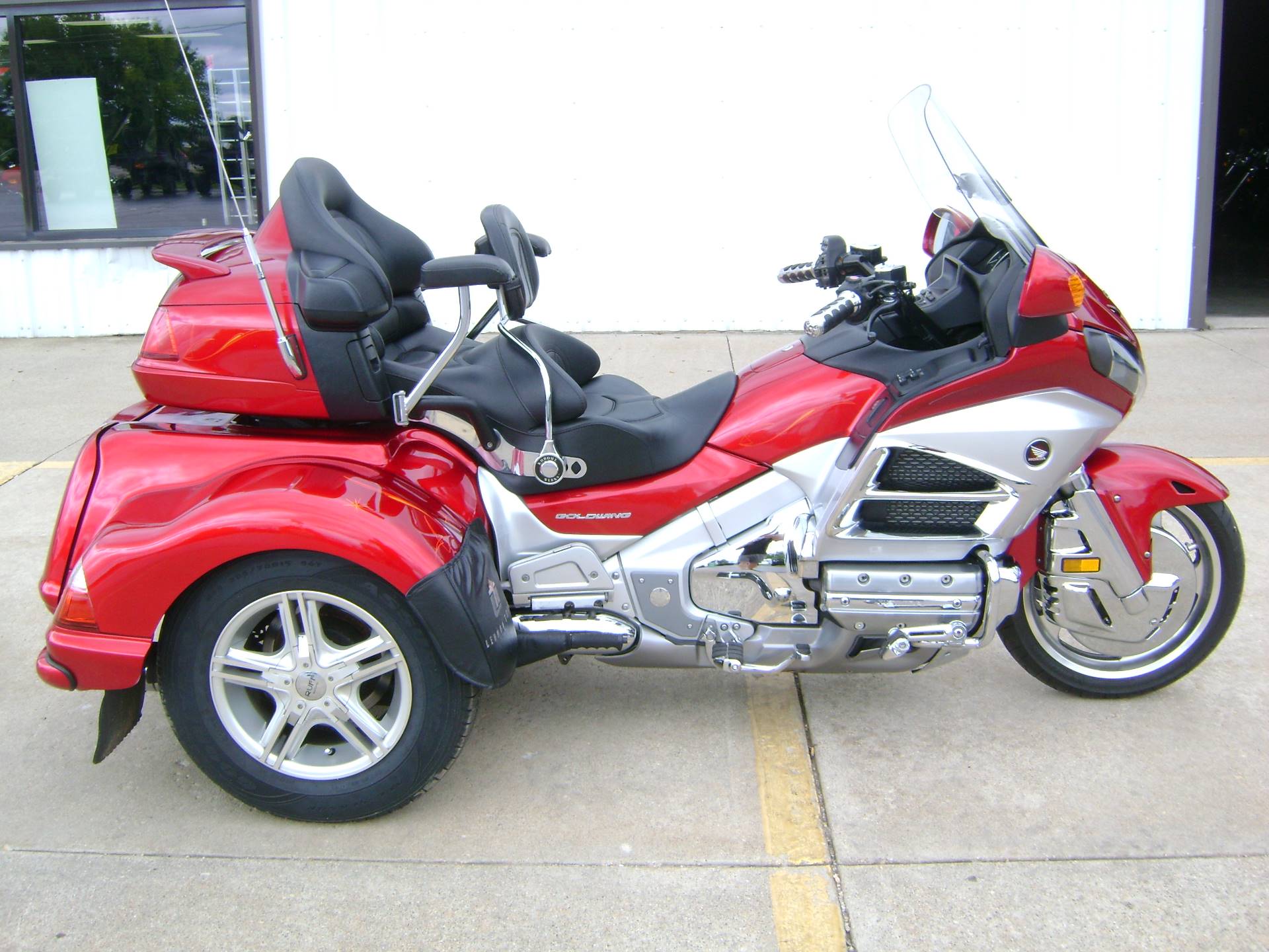 Sidecar - HD Wallpaper 