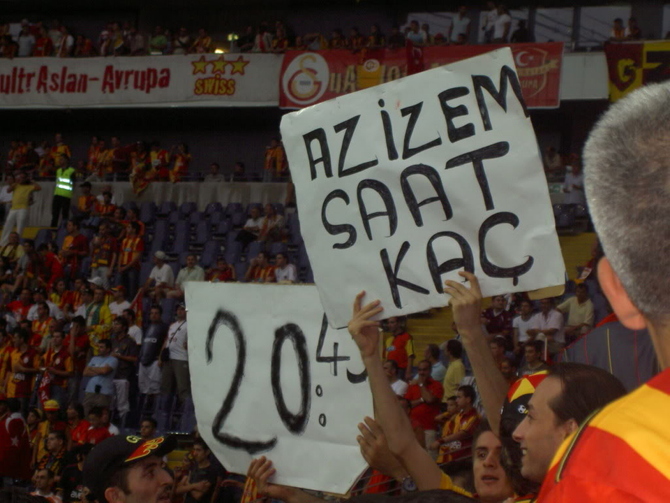 Crowd - HD Wallpaper 